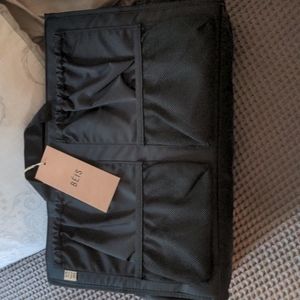 NWT Béis tote insert